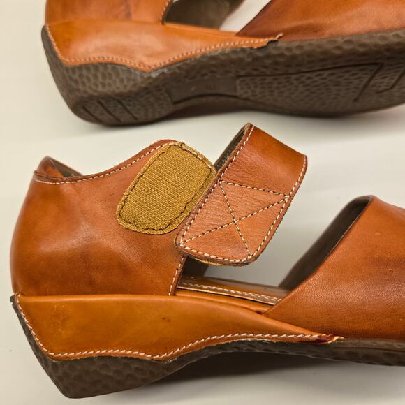 L'Artiste Gloss Mary Jane Brown Leather Closed Toe Comfort Clogs Sz 38 / 7.5 -8 - Picture 4 of 11